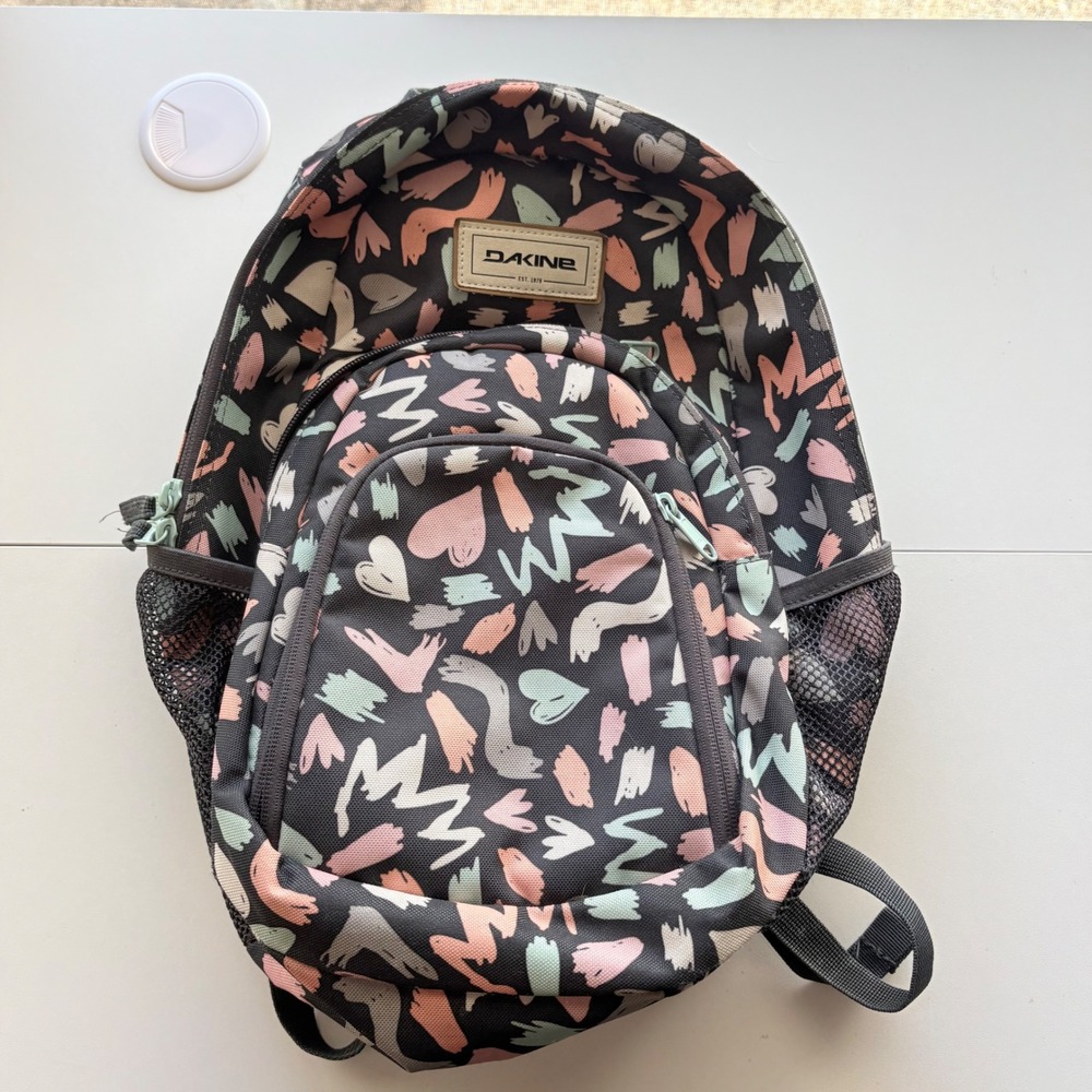 Dakine Campus Mini 18L Backpack Kids Grey Pink Abstract‎ Heart Print 10001433